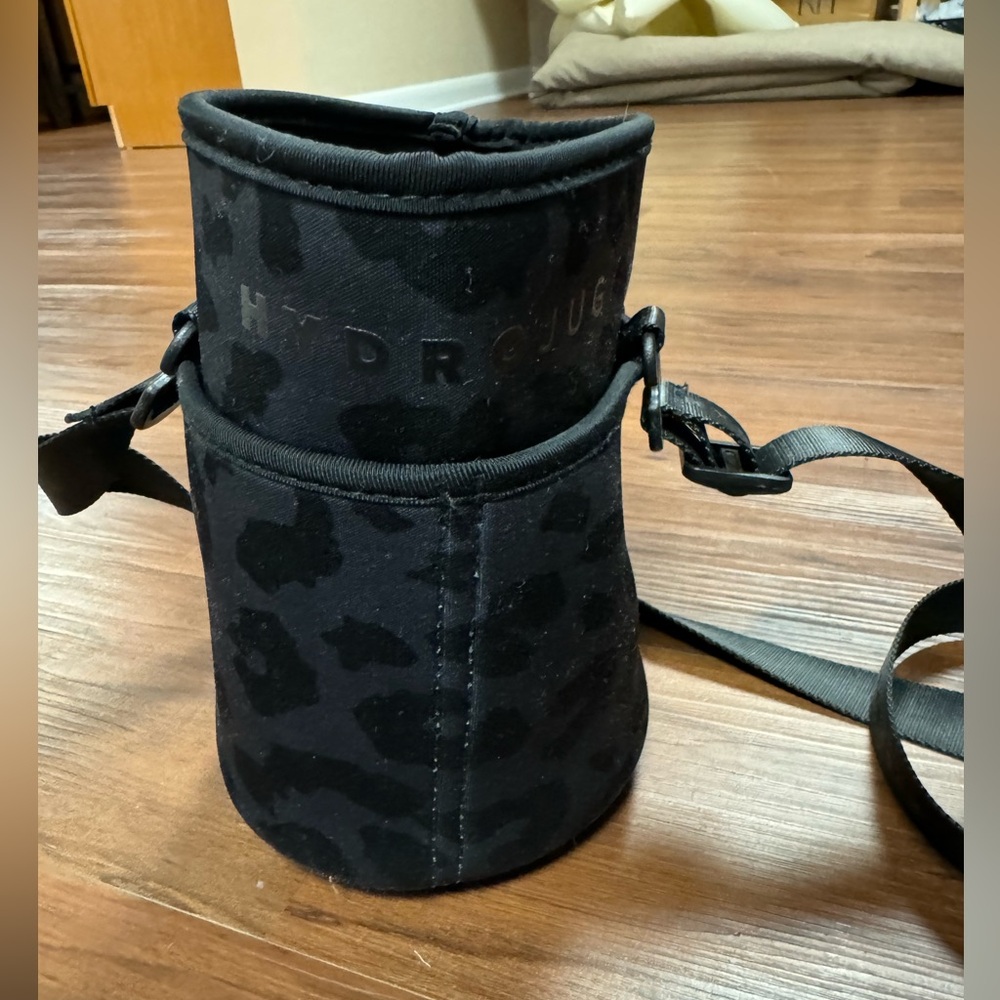 Black Leopard Hydro Jug Cover